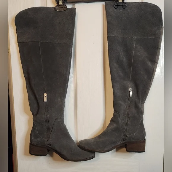 *SOLD* Vince Camuto Kochelda Tall Boots - Picture 1 of 5